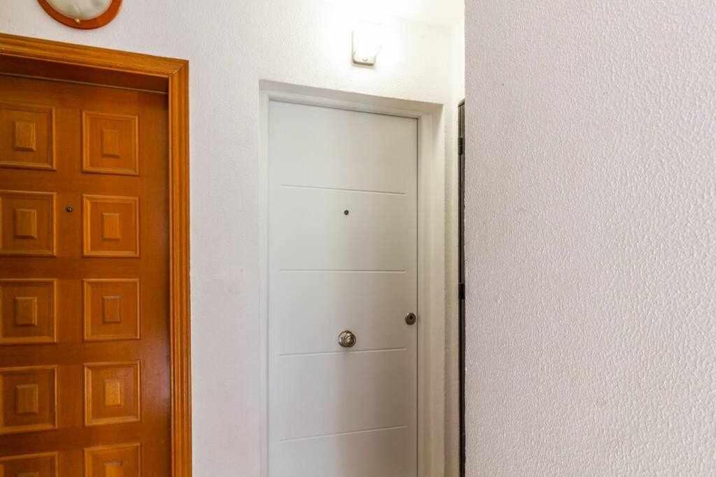 Bungalow Pink Palm Beach 또레비에하 외부 사진