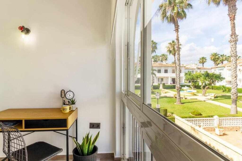 Bungalow Pink Palm Beach 또레비에하 외부 사진